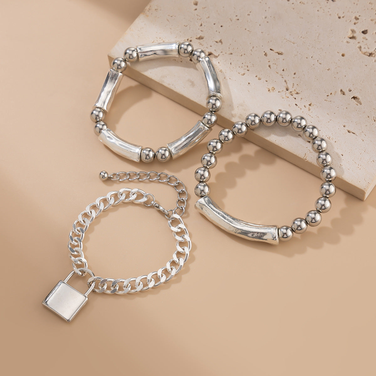 Heart-shaped fashion pearl bracelet