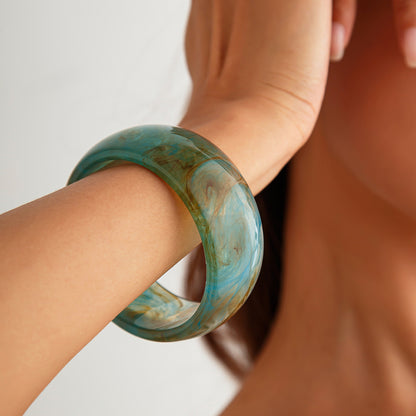 Artistic vintage round bracelet